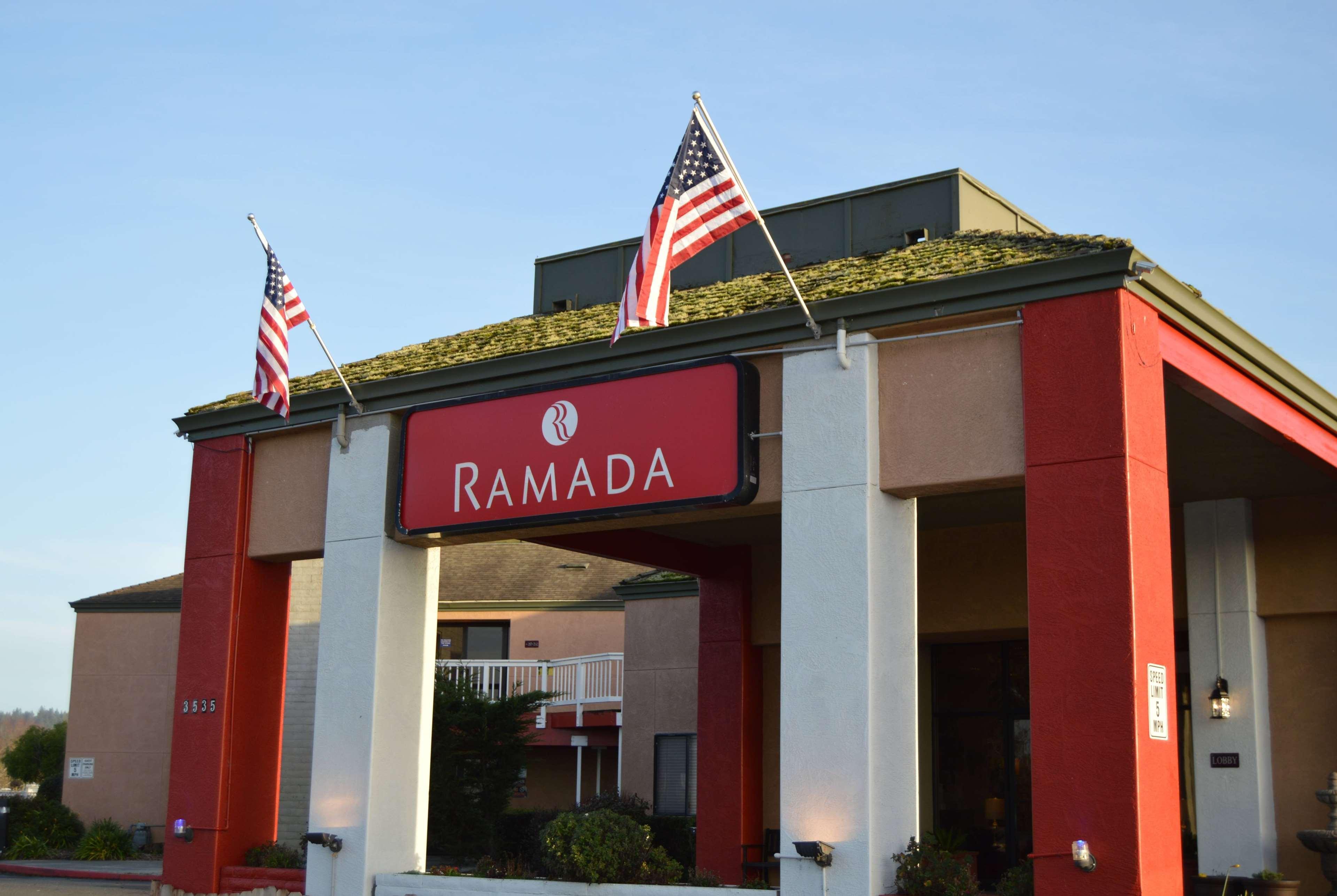 Ramada By Wyndham Arcata Hotel Eksteriør billede