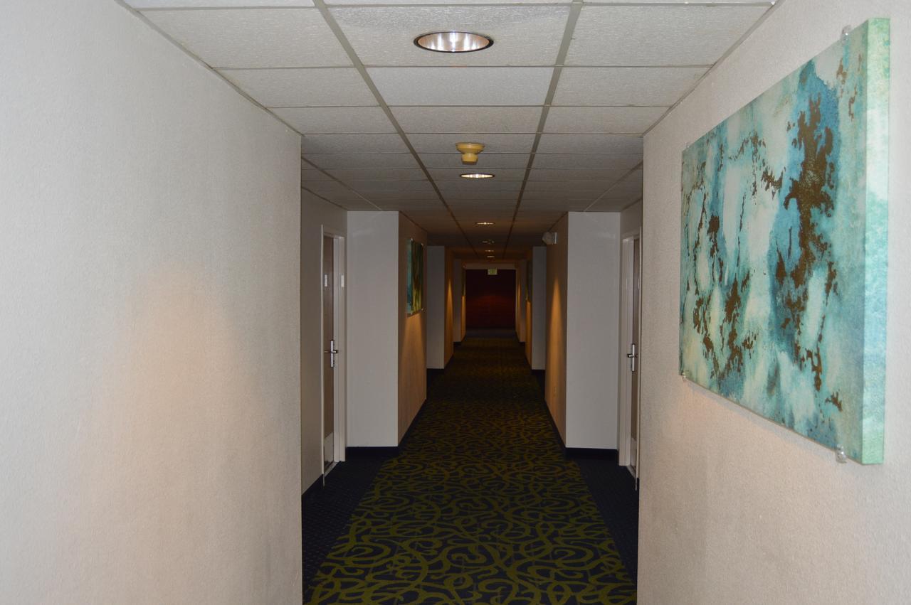 Ramada By Wyndham Arcata Hotel Eksteriør billede
