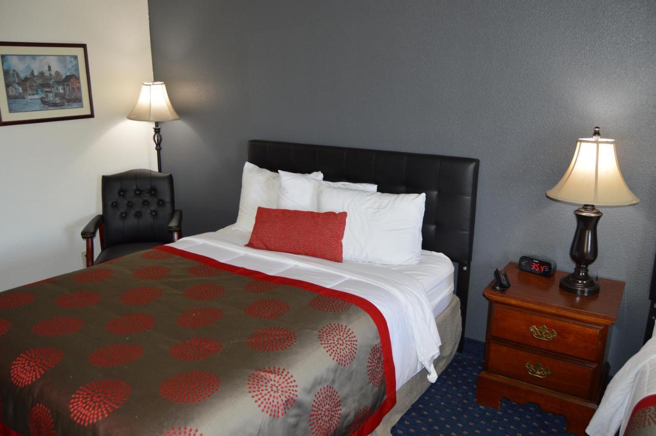 Ramada By Wyndham Arcata Hotel Eksteriør billede
